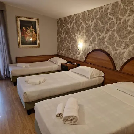 Hotell L'aquila 4*