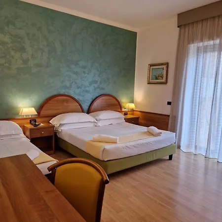 L'aquila 4* Pomezia