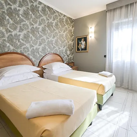 Hotell L'aquila 4*