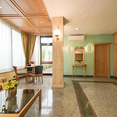 Hotel L'aquila Pomezia